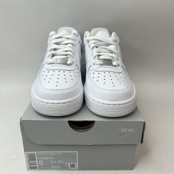 Nike Shoes Air Force 1 Low 07’ “Triple White" 2024 - Picture 2 of 5